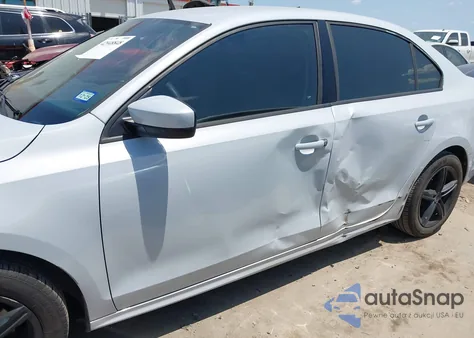 2018 Volkswagen Jetta 1.4T S z USA, uszkodzony, nr VIN 3VW2B7AJ2JM204216